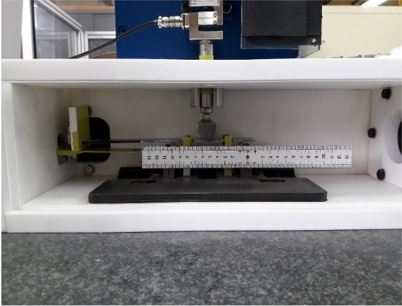 Composite fatigue test bench