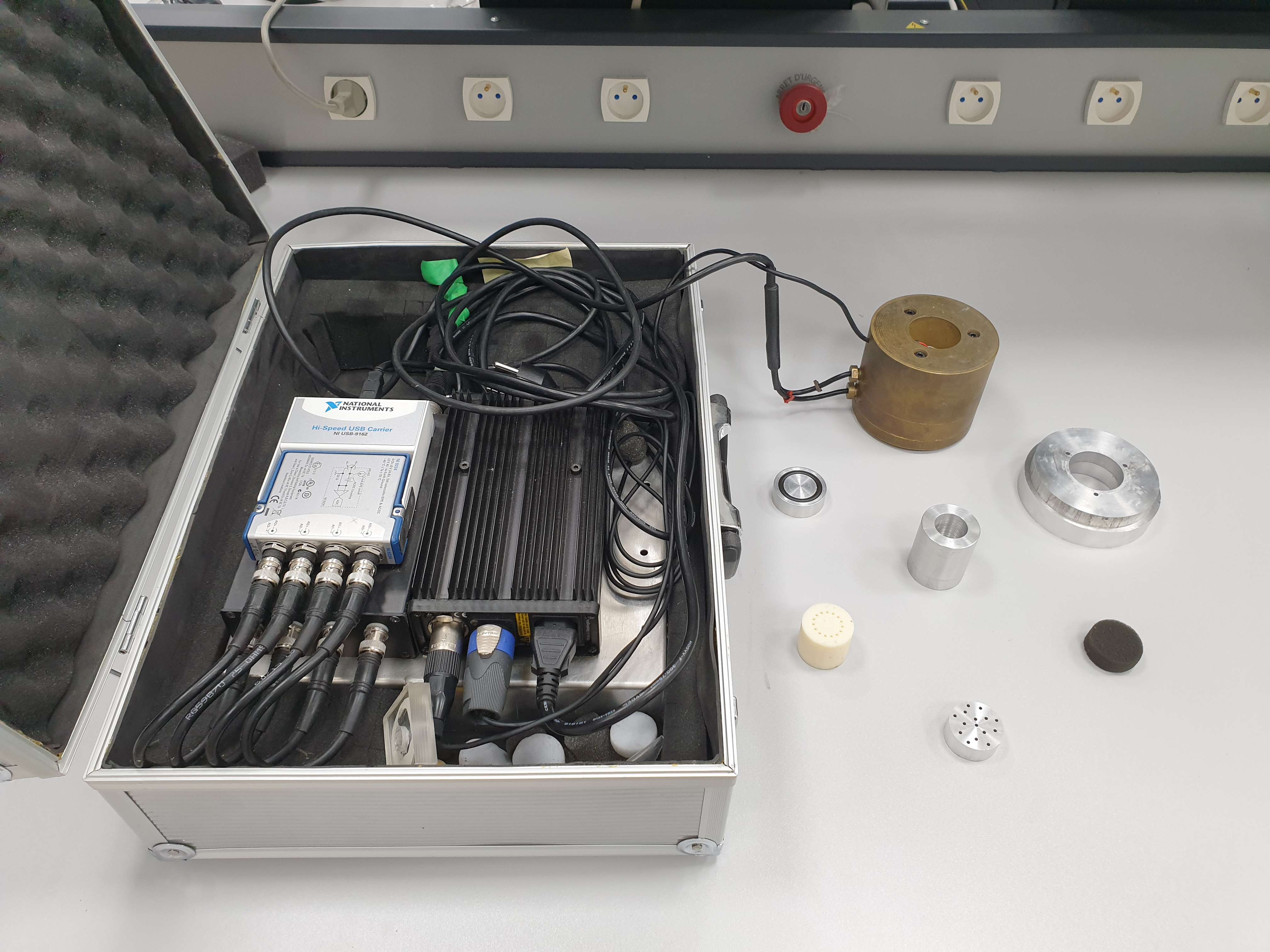Acoustic impedance sensor