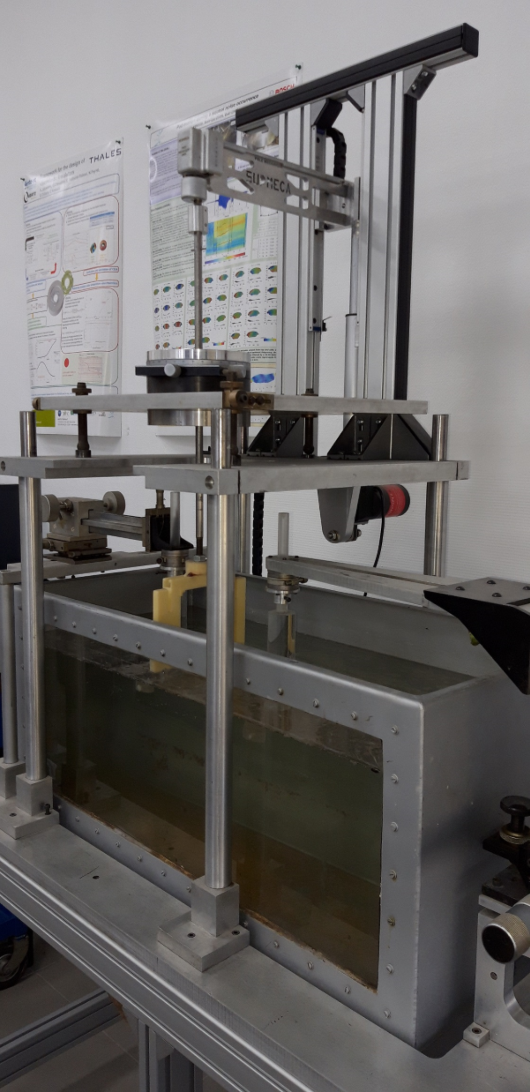 Ultrasonic measurement benches