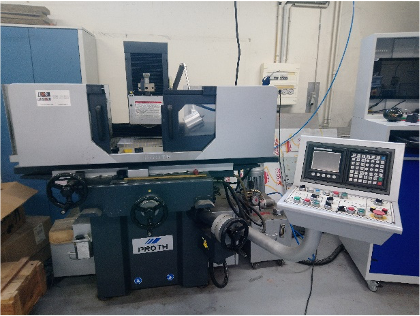 Surface grinding machine